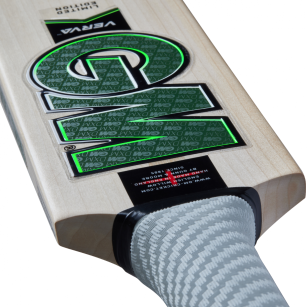 GM Verva Junior Cricket Bat - 606